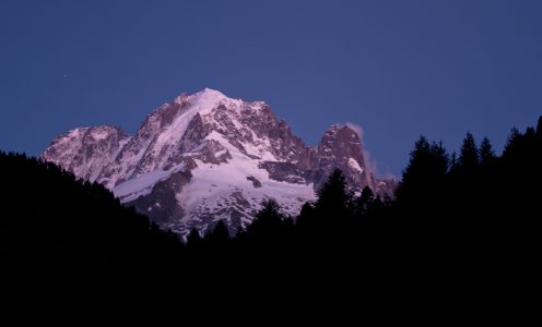 Bivouac des Ours — ANNULÉ et remplacé par une soirée musiques du monde SOUS LES VOÛTES de l&rsquo;église de Vallorcine